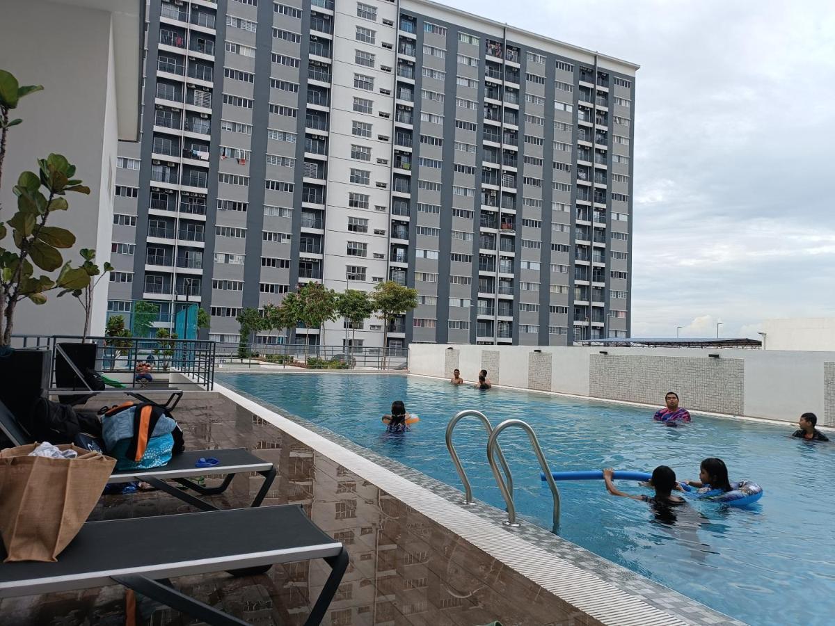 Aisy Homestay Putrajaya Cyberjaya Klia Kampung Dengkil Luaran gambar