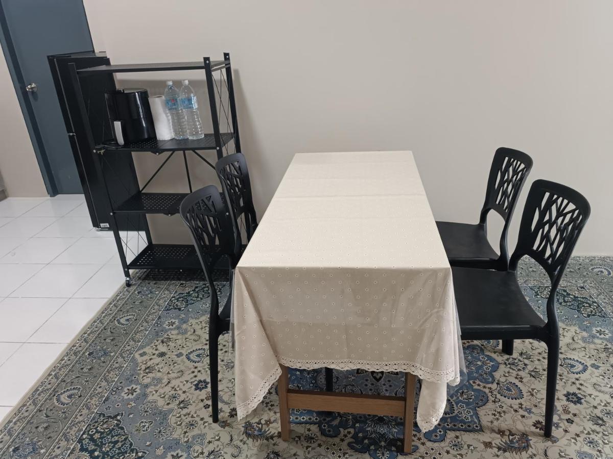 Aisy Homestay Putrajaya Cyberjaya Klia Kampung Dengkil Luaran gambar